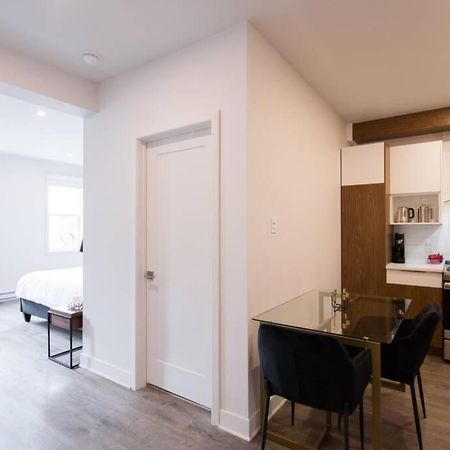 Live Like A Local In This Superb Loft By Den Stays Монреаль Экстерьер фото