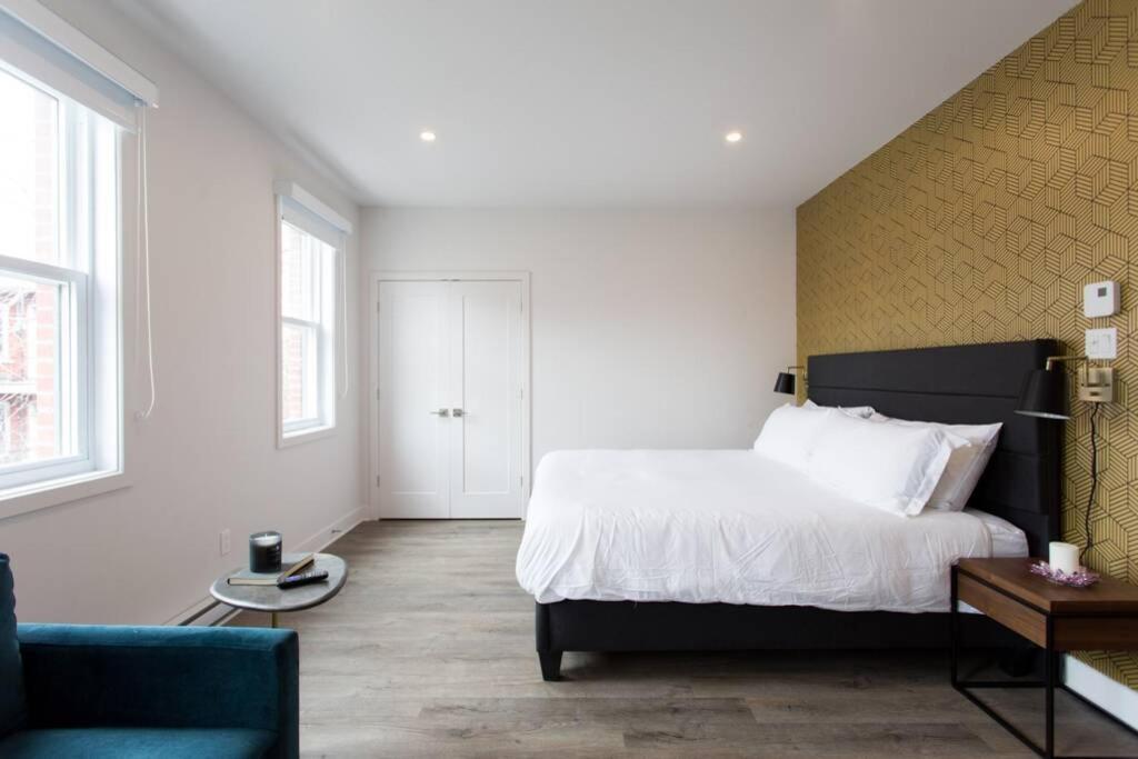Live Like A Local In This Superb Loft By Den Stays Монреаль Экстерьер фото